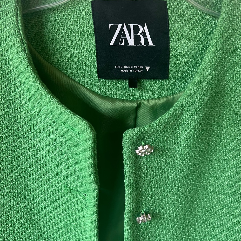 Zara Apple Green Textured Rhinestone Buttons Cropped Blazer - Picture 5 of 6